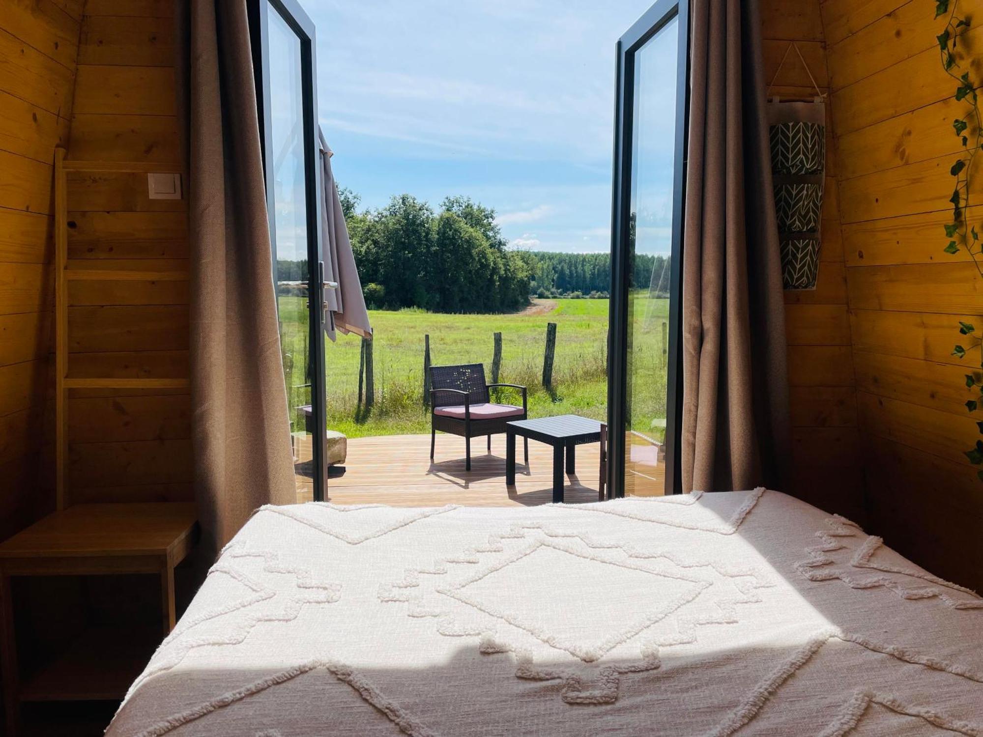 Logement Insolite : La Ruche Verte Monts-sur-Guesnes 外观 照片