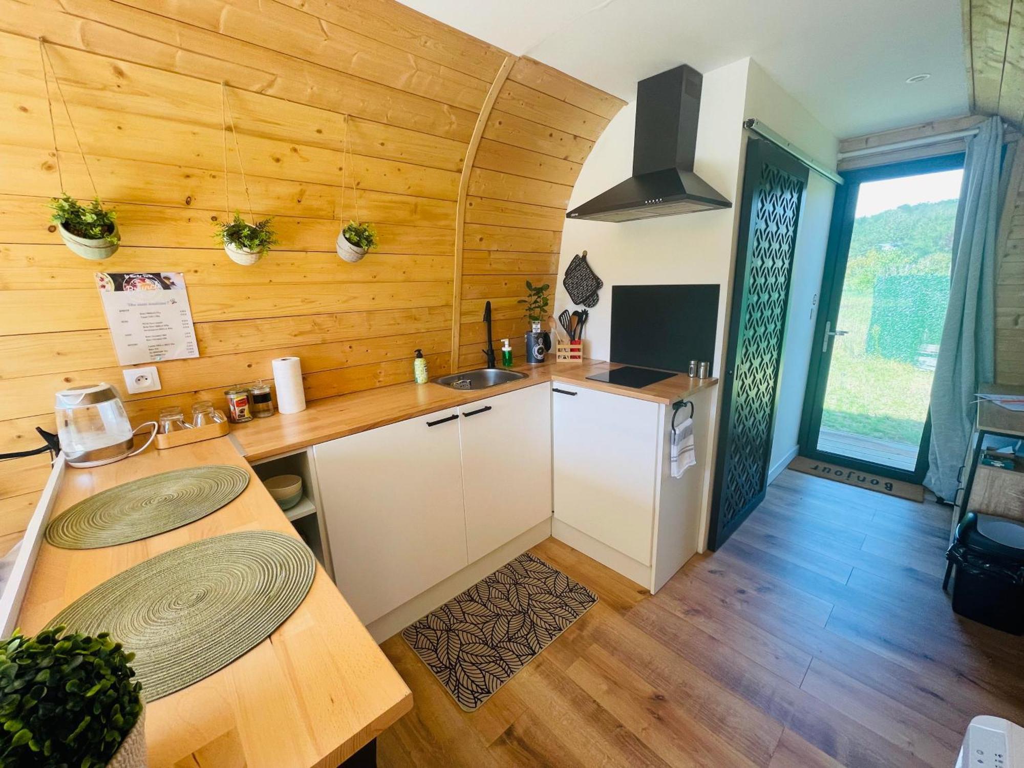 Logement Insolite : La Ruche Verte Monts-sur-Guesnes 外观 照片