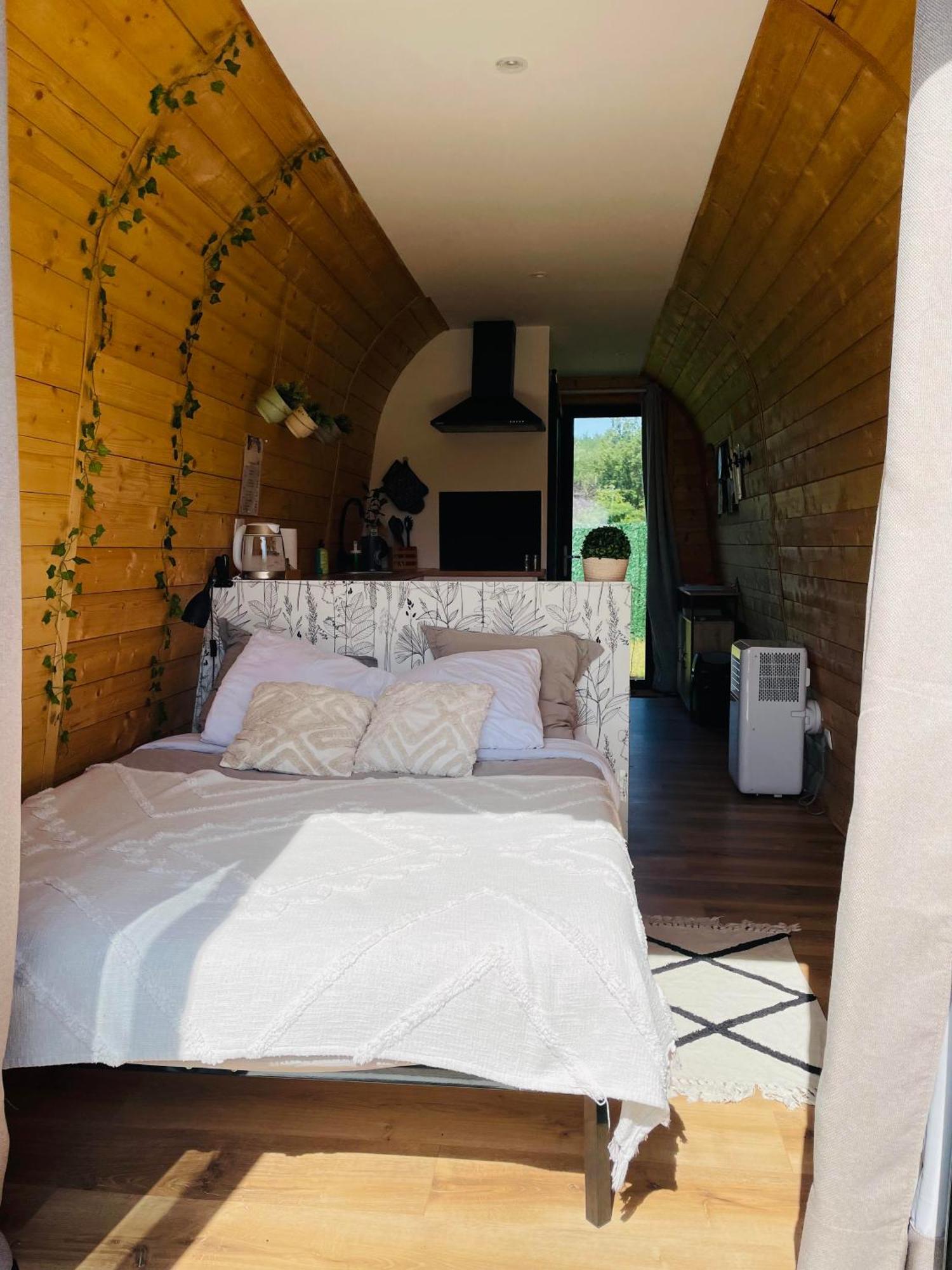 Logement Insolite : La Ruche Verte Monts-sur-Guesnes 外观 照片